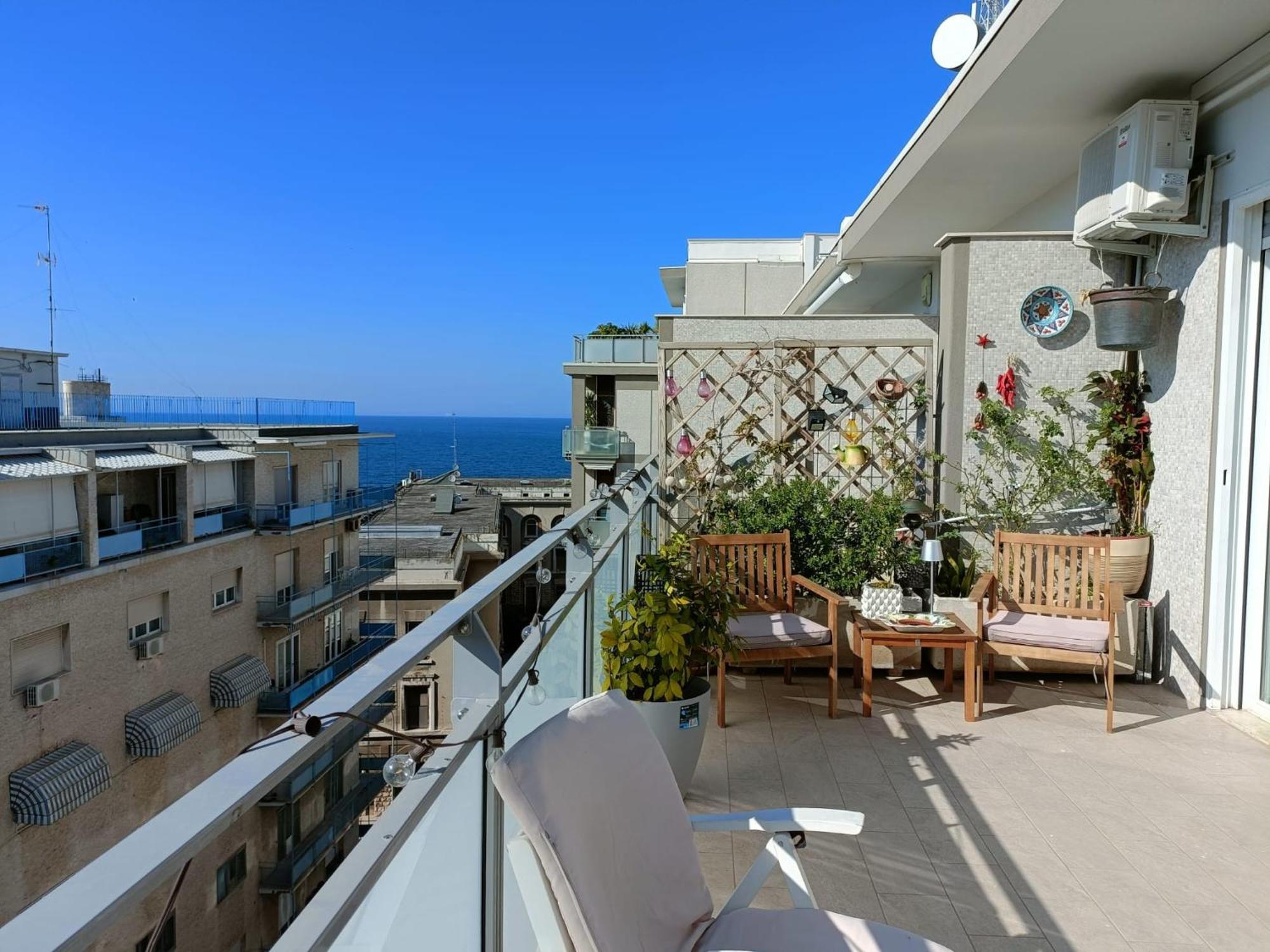 Appartamento La Dimora Vista Mare Bari Esterno foto