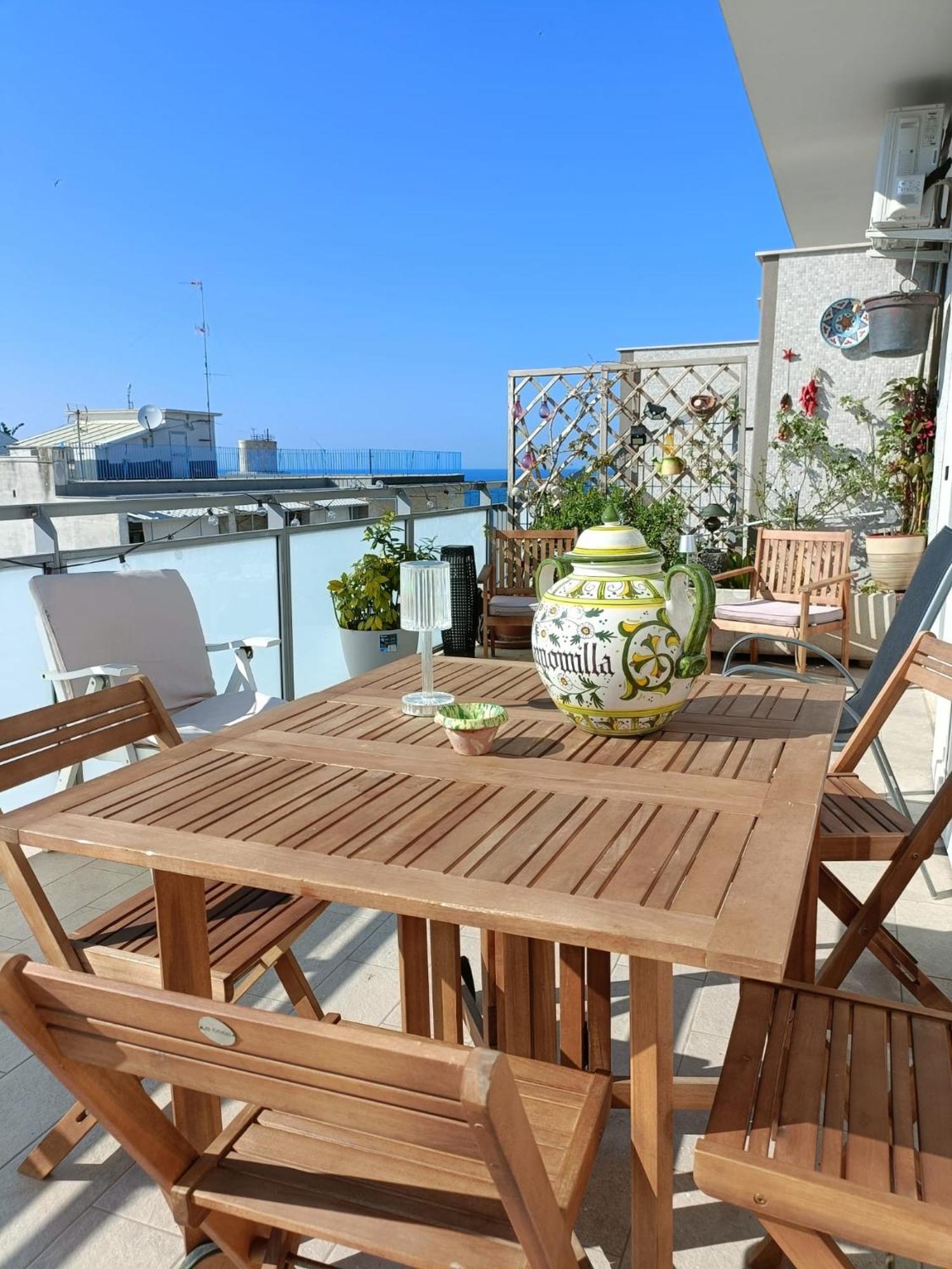 Appartamento La Dimora Vista Mare Bari Esterno foto